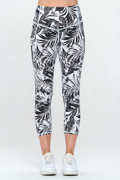 Liz Capri - B&W Tropics w Pockets Capri