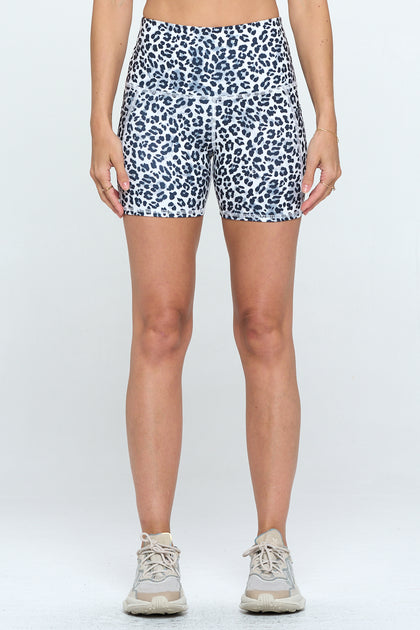 Mia Shorts - B/W Cheetah  w Pockets 5