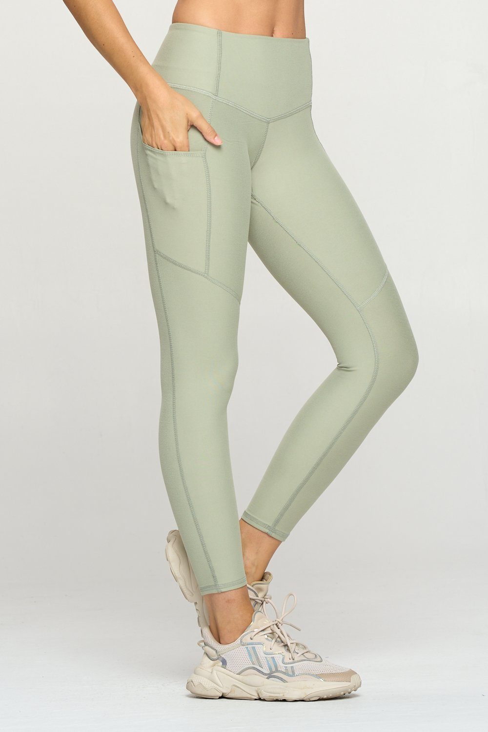 Liz - Desert Sage w Pockets 7/8 Legging – EVCR